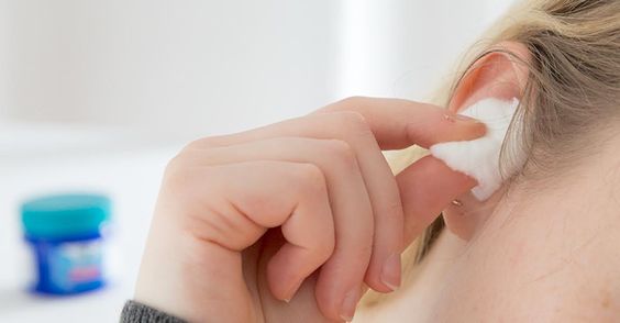 ear ear