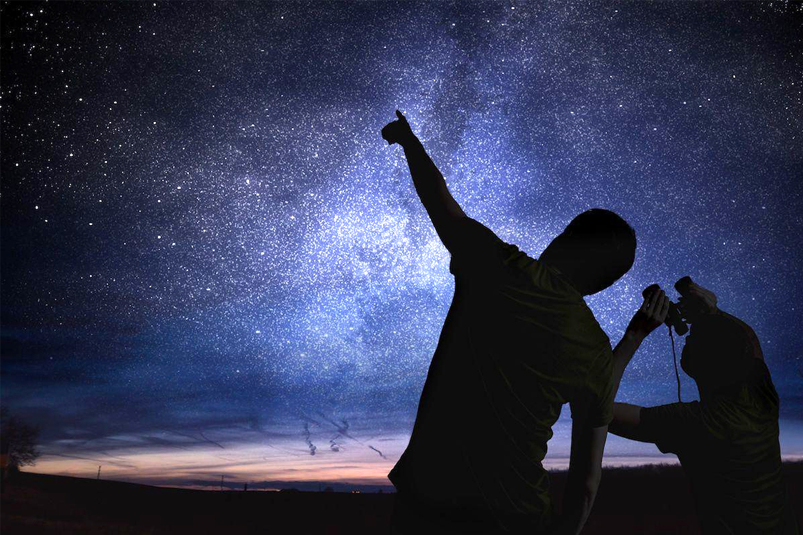 couple enjoys the night stars