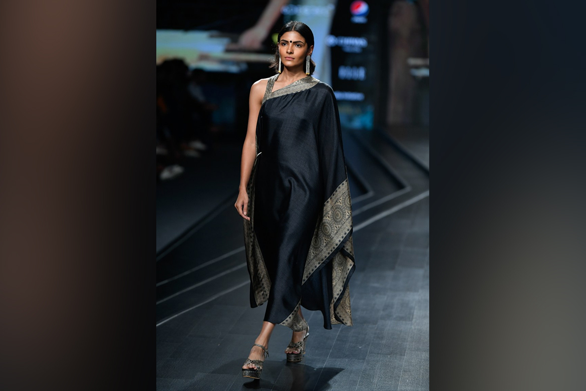 Rahul & Anushka collection at LMIFW SS'20