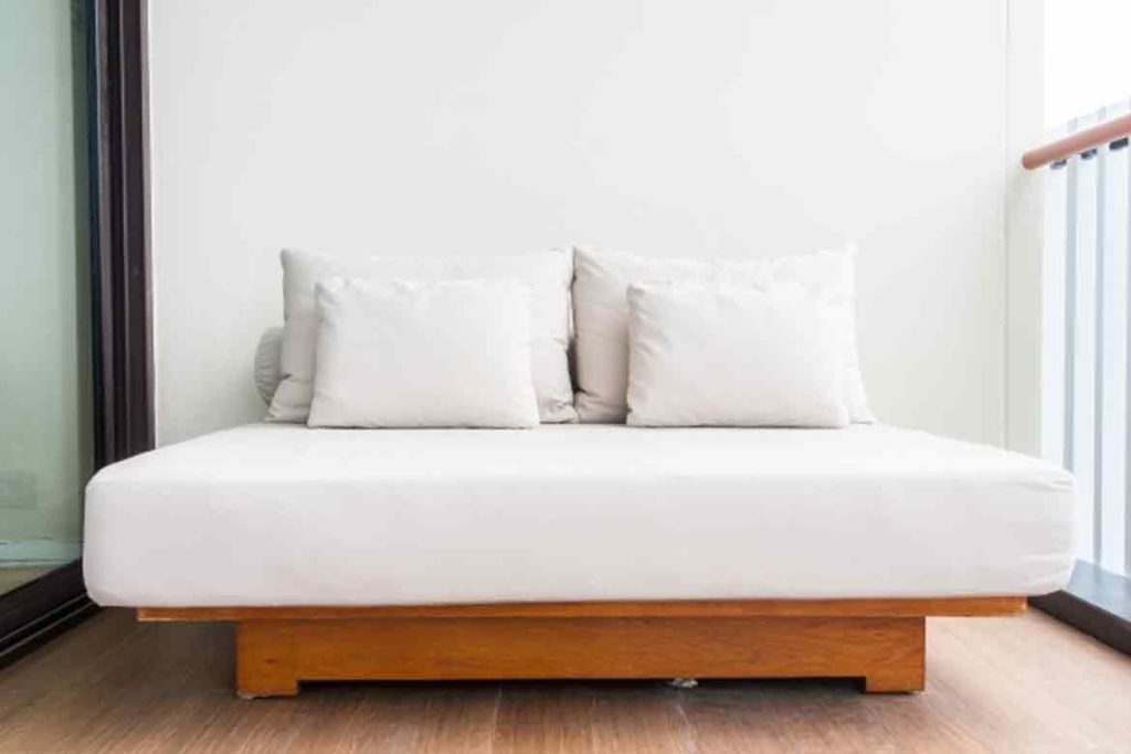 woodenbed